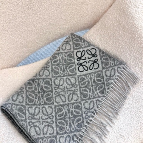 【全🆕】 LOEWE Anagram scarf 羊絨羊毛圍巾 淺灰色