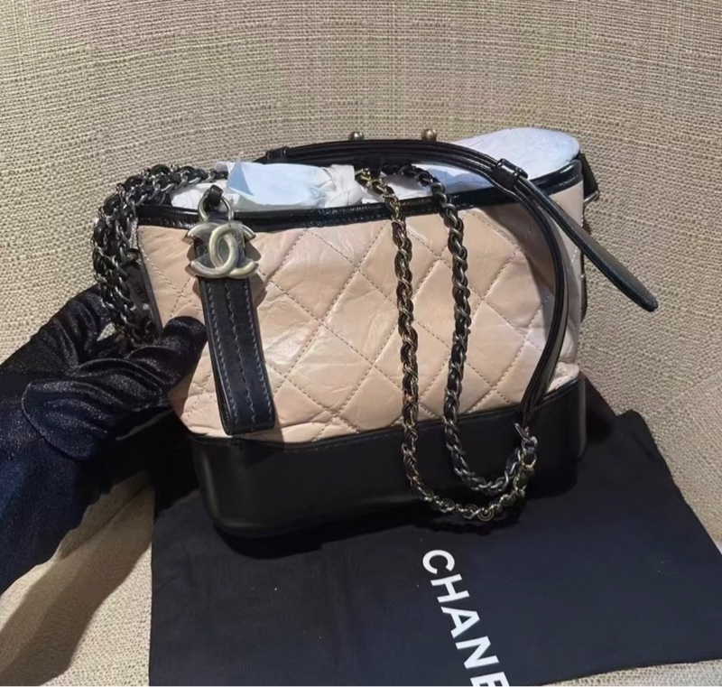 Chanel香奈兒 Gabrielle 流浪包小號米色米黑-4