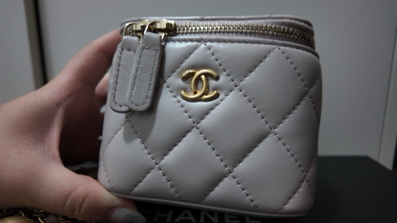 Chanel 金球小盒子mini 淡灰色-1