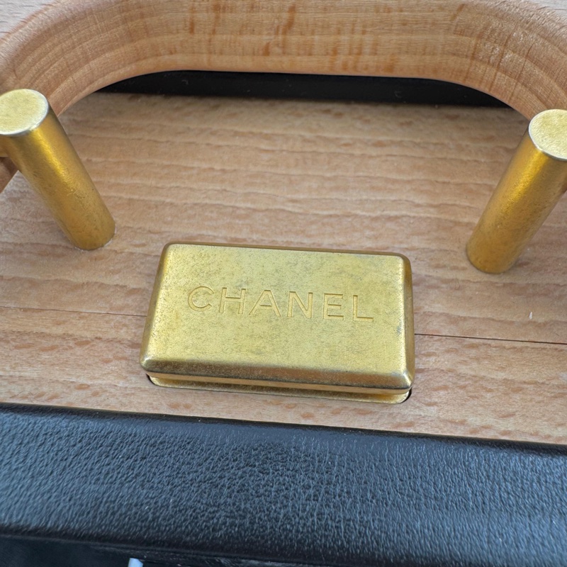 Chanel 22C Wood & Leather Beige and Black Vanity Case-8