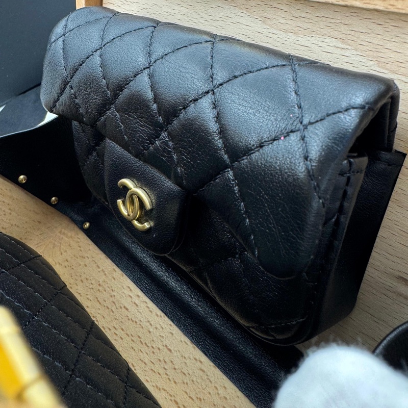 Chanel 22C Wood & Leather Beige and Black Vanity Case-10