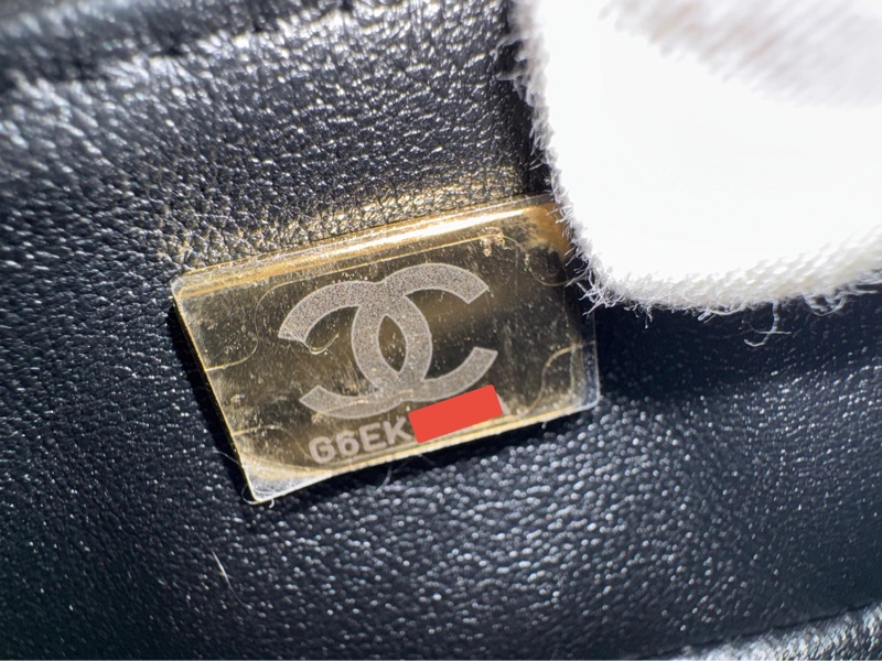 Chanel 22C Wood & Leather Beige and Black Vanity Case-16