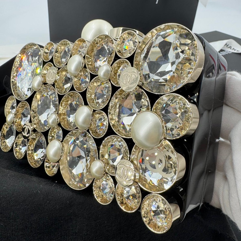 Chanel 2025/26 Plexi, Strass, Imitation Pearls & Gold-Tone Metal Black, Rhinestone & Golden Evening Bag-3