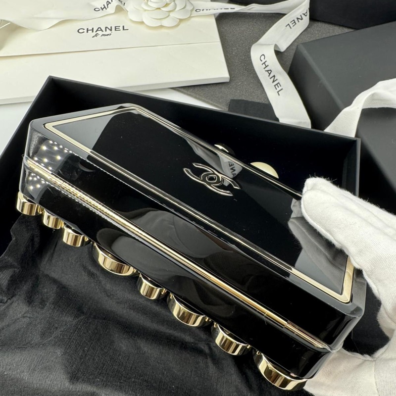 Chanel 2025/26 Plexi, Strass, Imitation Pearls & Gold-Tone Metal Black, Rhinestone & Golden Evening Bag-10