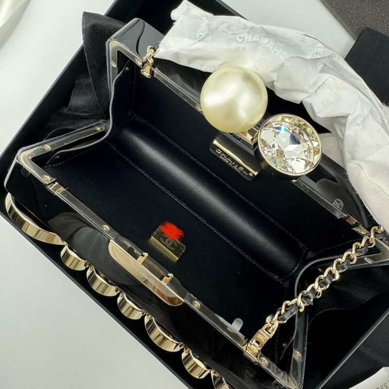 Chanel 2025/26 Plexi, Strass, Imitation Pearls & Gold-Tone Metal Black, Rhinestone & Golden Evening Bag-12