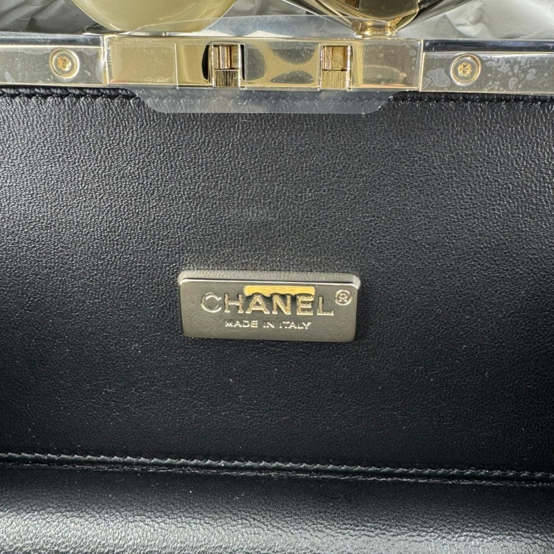 Chanel 2025/26 Plexi, Strass, Imitation Pearls & Gold-Tone Metal Black, Rhinestone & Golden Evening Bag-13