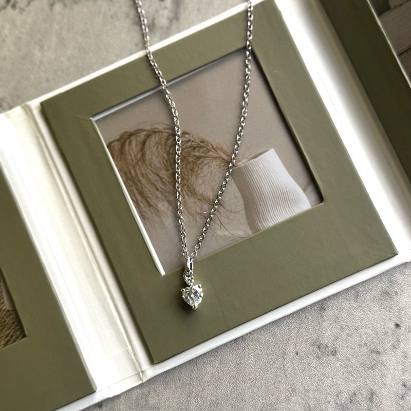 Givenchy 皓石愛心項鏈 鍍銀-0