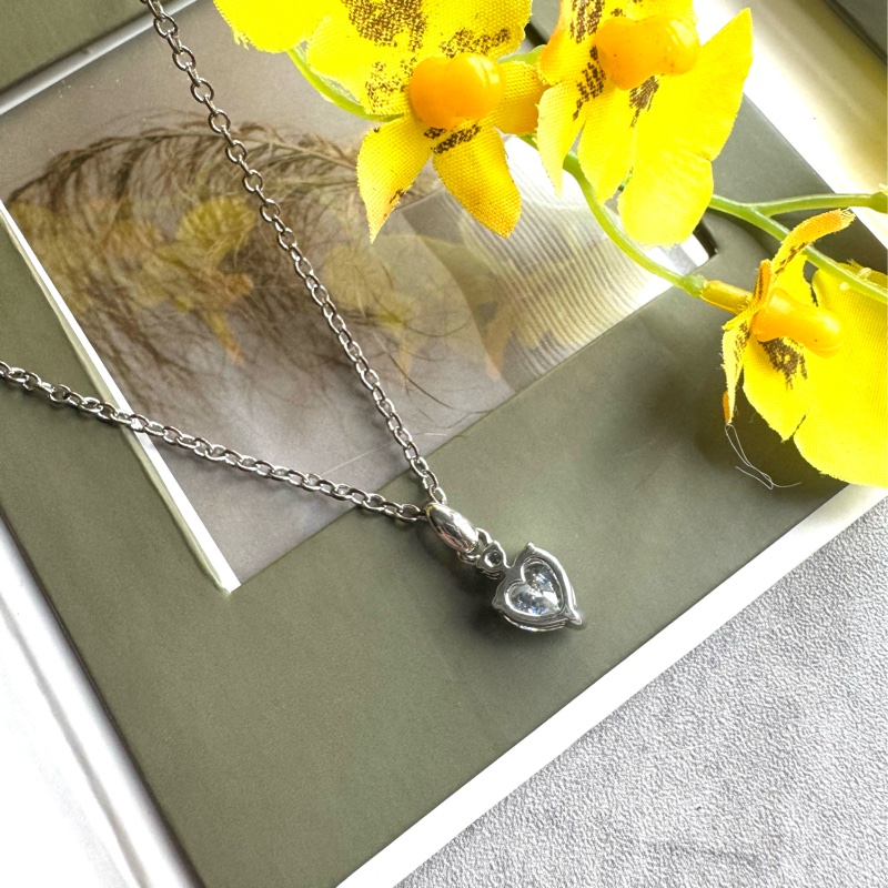 Givenchy 皓石愛心項鏈 鍍銀-5