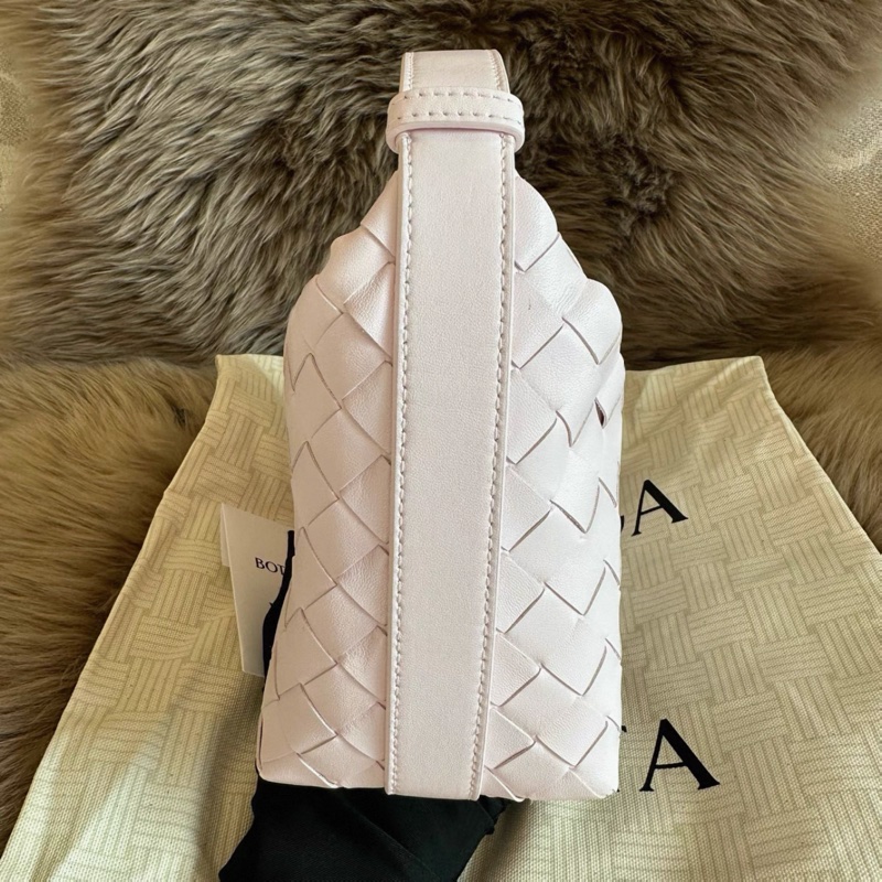 全新 BV 葆蝶家 Wallace 編織 牛皮革 手提包 水洗  尺寸：20x9x13-7