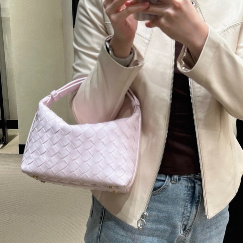 全新 BV 葆蝶家 Wallace 編織 牛皮革 手提包 水洗  尺寸：20x9x13-8