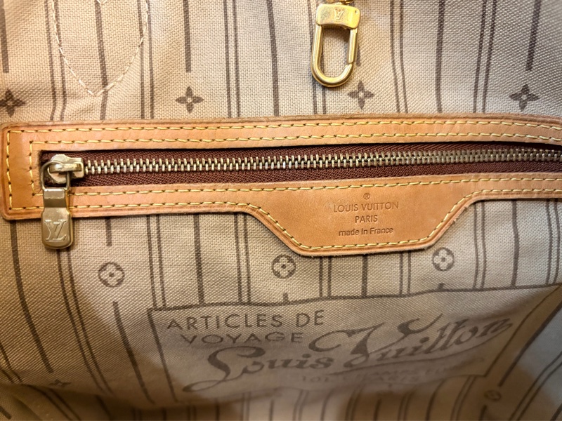 LOUIS VUITTON-5