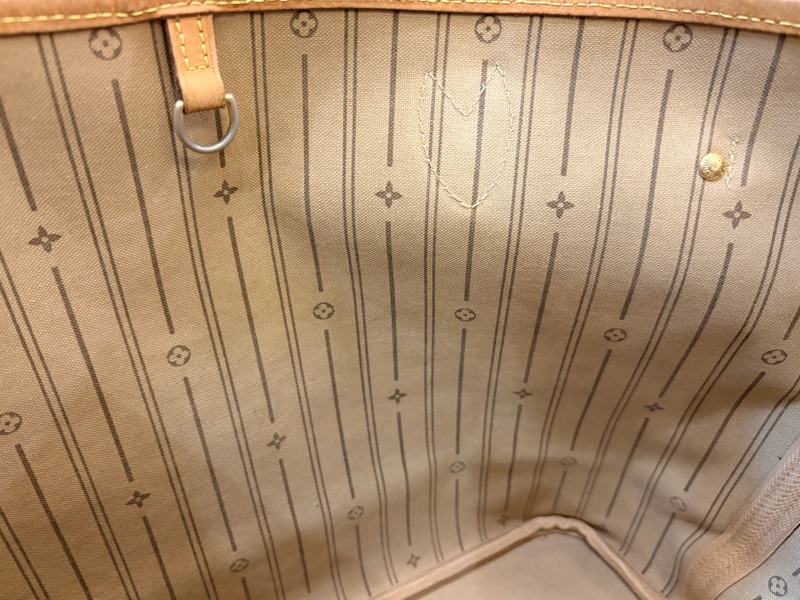 LOUIS VUITTON-6