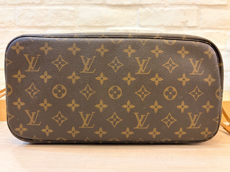 LOUIS VUITTON-9