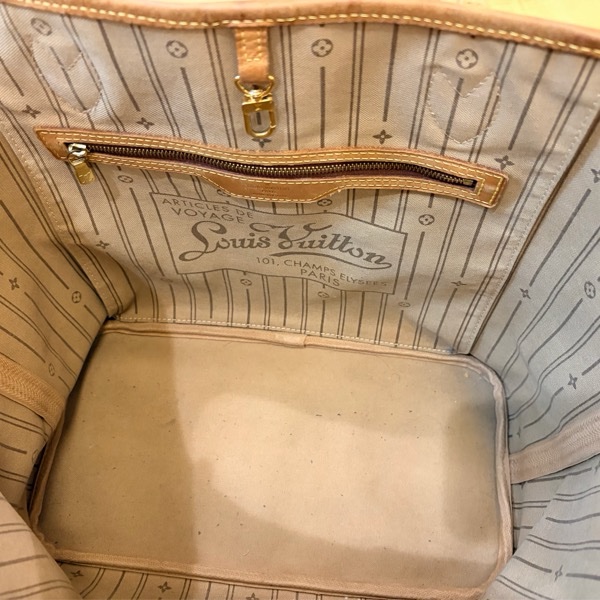 LOUIS VUITTON-18
