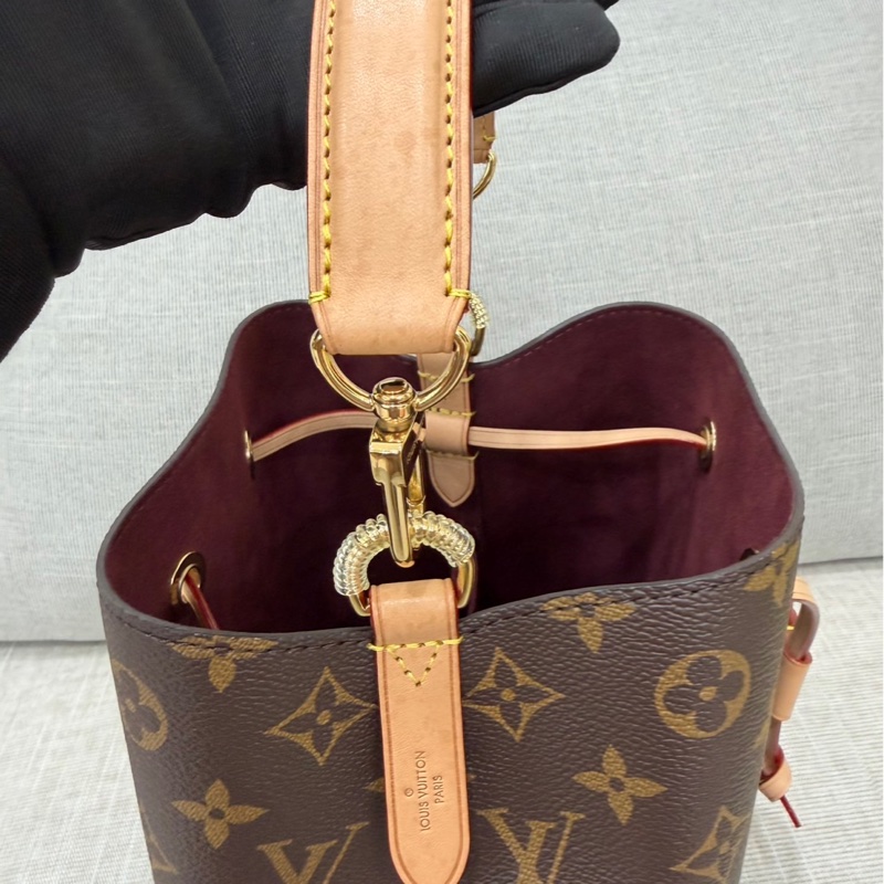 LV M46581 經典Monogram NANO NOE水桶包 手提包 斜背包-30