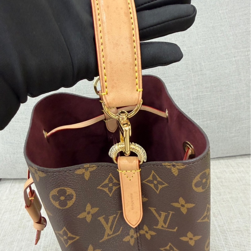 LV M46581 經典Monogram NANO NOE水桶包 手提包 斜背包-37