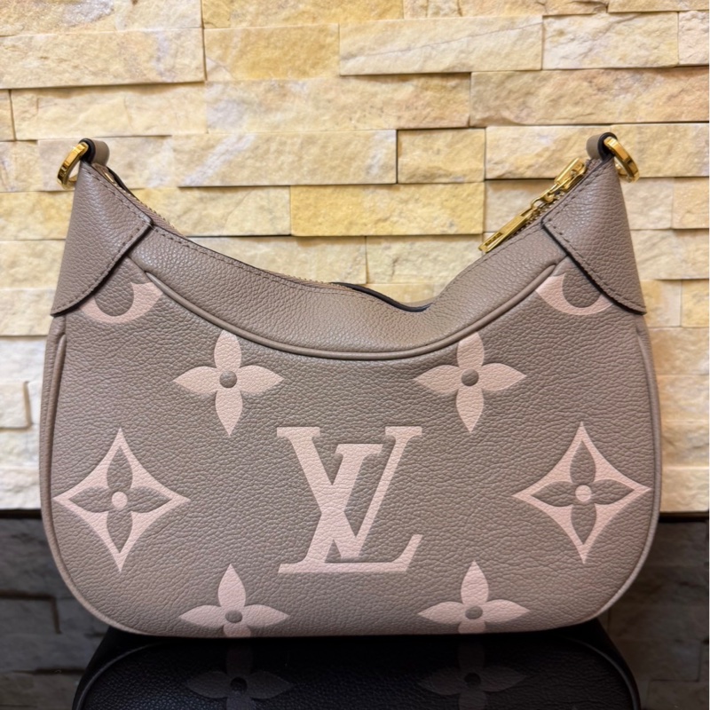 LV M46112 bagatelle大象灰壓花牛角包 手提包 斜背包-5