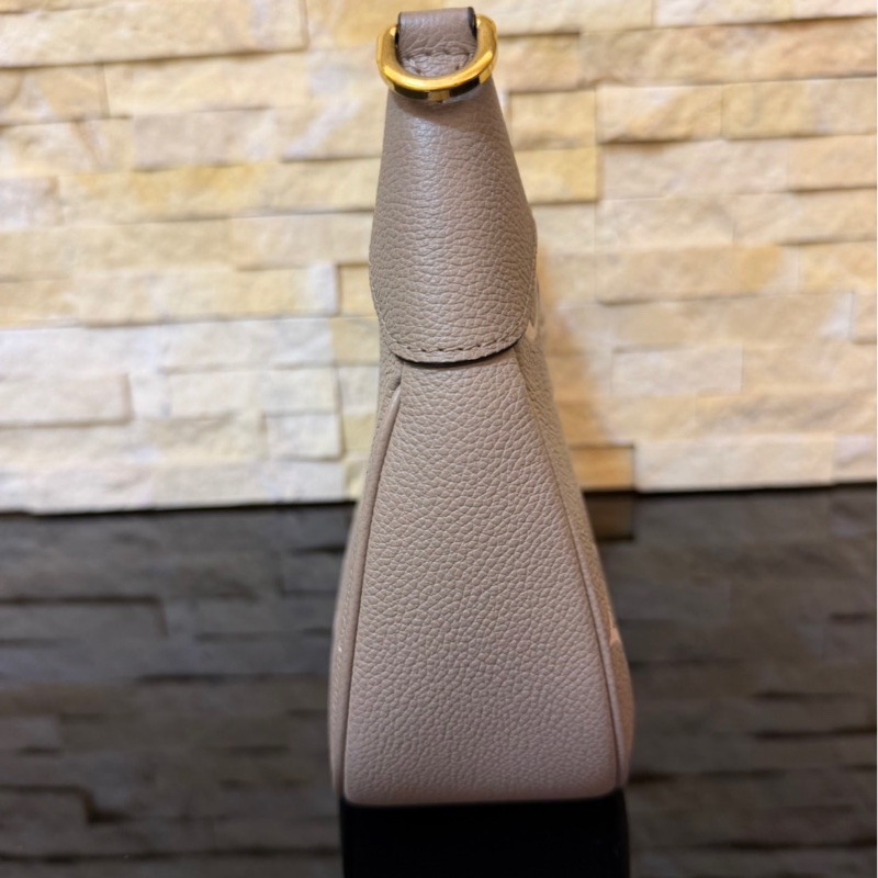 LV M46112 bagatelle大象灰壓花牛角包 手提包 斜背包-7