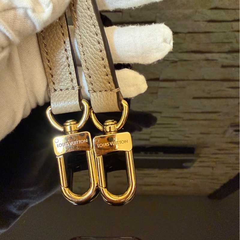 LV M46112 bagatelle大象灰壓花牛角包 手提包 斜背包-23