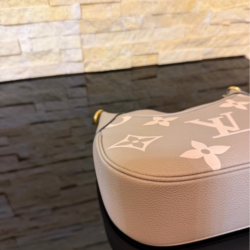 LV M46112 bagatelle大象灰壓花牛角包 手提包 斜背包-29