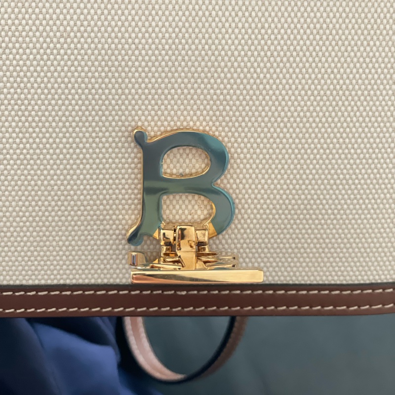 Burberry TB包-9