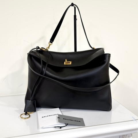 #大全配🈶台灣購證 #專櫃15萬 巴黎世家黑金Rodeo 33cm #超甜💰出清割愛