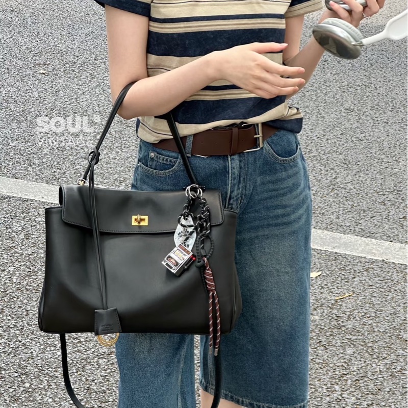 #大全配🈶台灣購證 #專櫃15萬 巴黎世家黑金Rodeo 33cm #超甜💰出清割愛-4