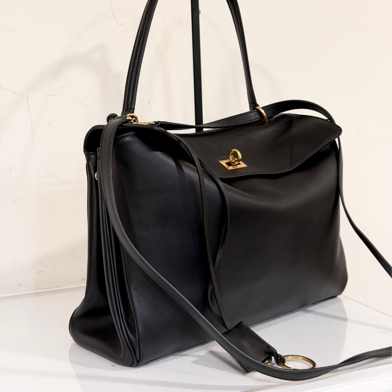 #大全配🈶台灣購證 #專櫃15萬 巴黎世家黑金Rodeo 33cm #超甜💰出清割愛-7