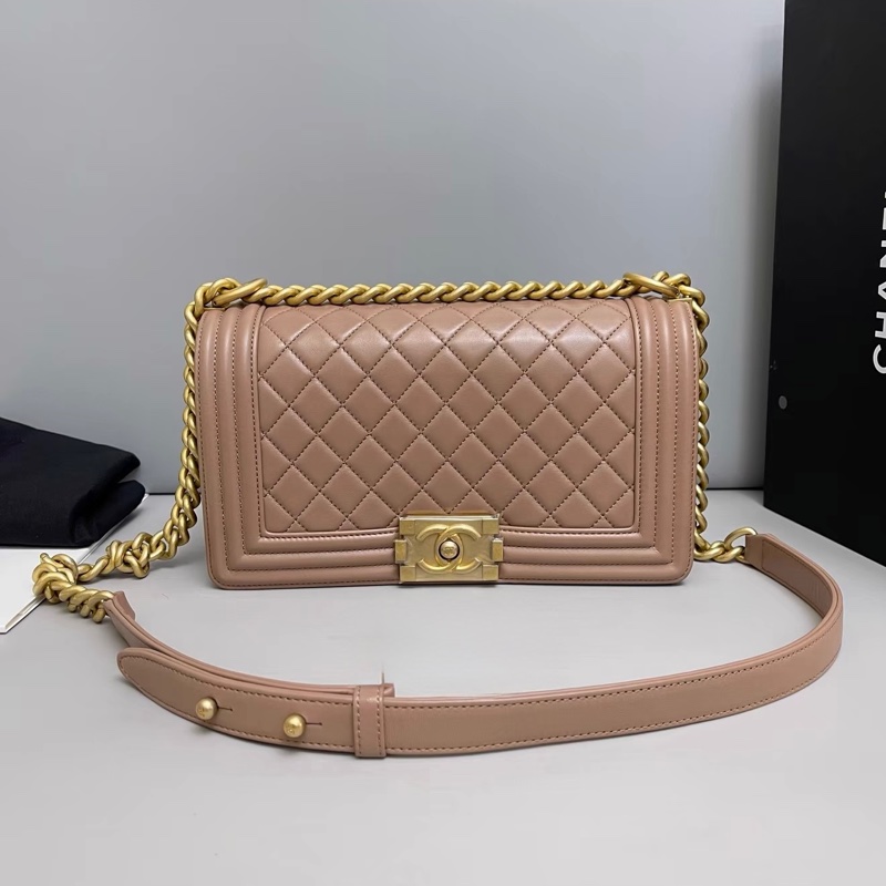 #大全配🈶購證 #閒置帶膜 香奈兒Leboy25中號 奶茶色金扣 #櫃上在售25萬多🔥-0