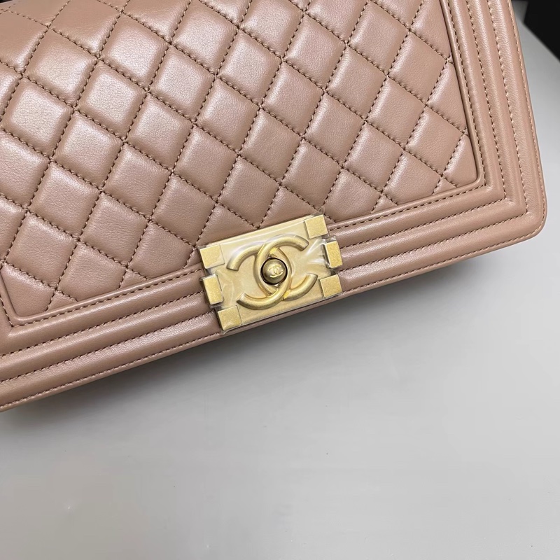 #大全配🈶購證 #閒置帶膜 香奈兒Leboy25中號 奶茶色金扣 #櫃上在售25萬多🔥-5