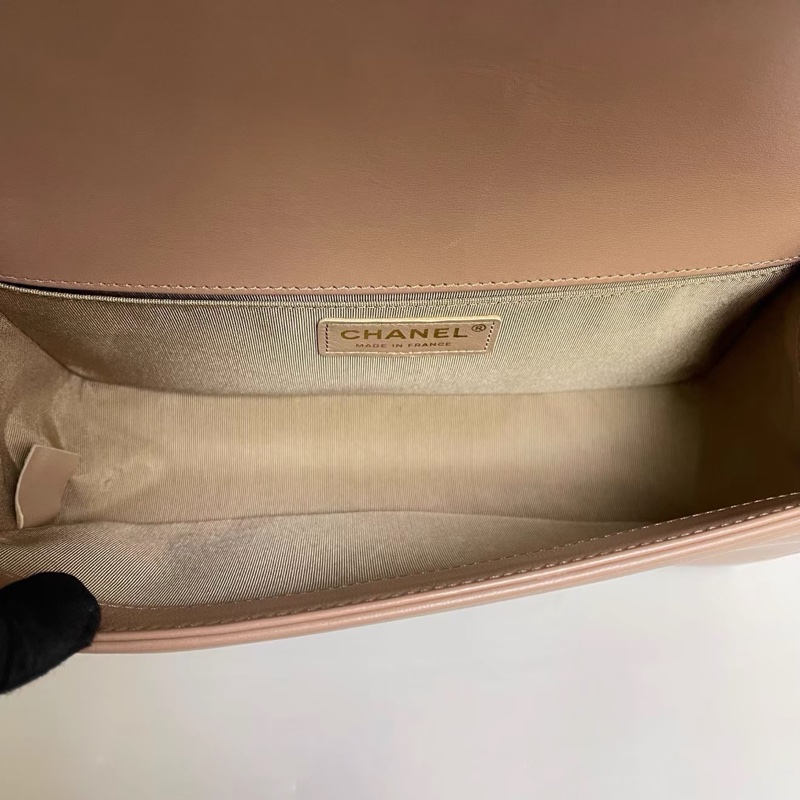 #大全配🈶購證 #閒置帶膜 香奈兒Leboy25中號 奶茶色金扣 #櫃上在售25萬多🔥-8