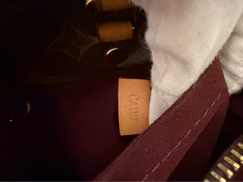 LV  經典MONTAIGNE  BB  系列三層  手提包  肩背包  斜背包  蒙田包  三用包-34