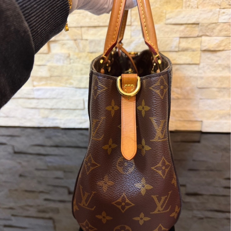 LV  經典MONTAIGNE  BB  系列三層  手提包  肩背包  斜背包  蒙田包  三用包-49