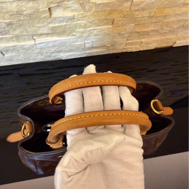 LV  經典MONTAIGNE  BB  系列三層  手提包  肩背包  斜背包  蒙田包  三用包-59