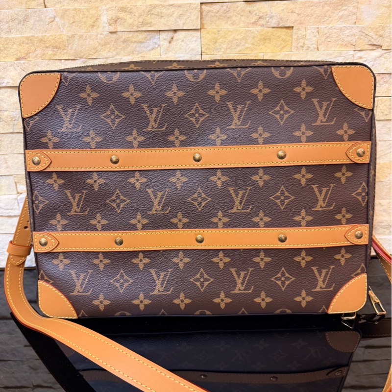Lv M44754絕版限量老花soft trunk郵差包-4