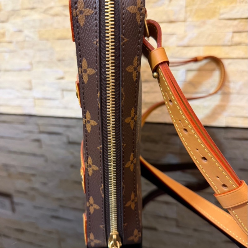 Lv M44754絕版限量老花soft trunk郵差包-7