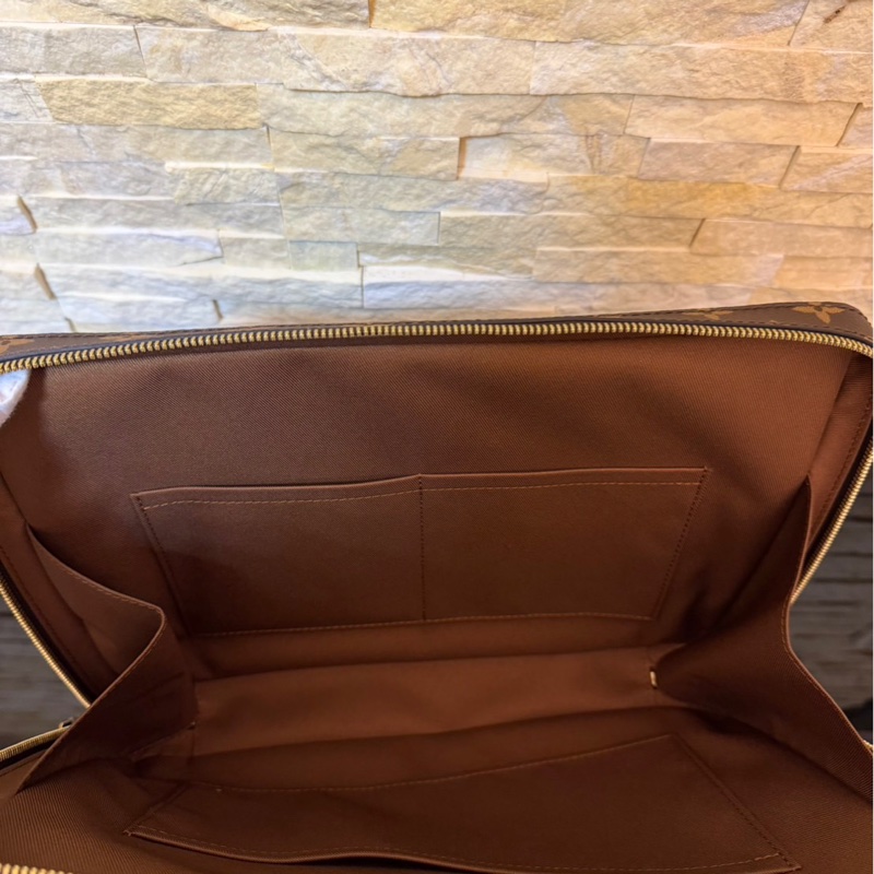 Lv M44754絕版限量老花soft trunk郵差包-22