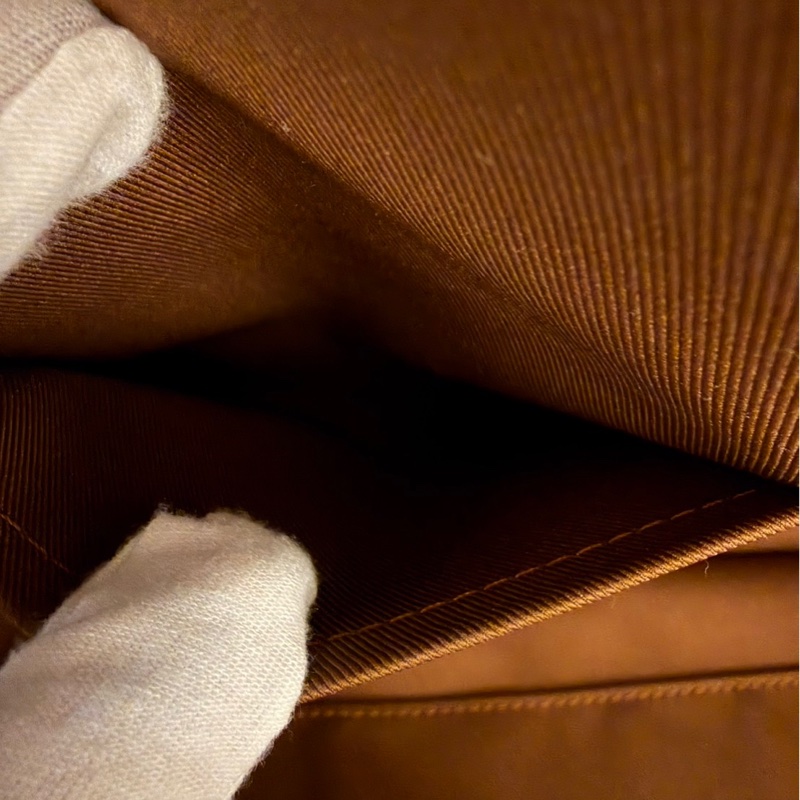 Lv M44754絕版限量老花soft trunk郵差包-27