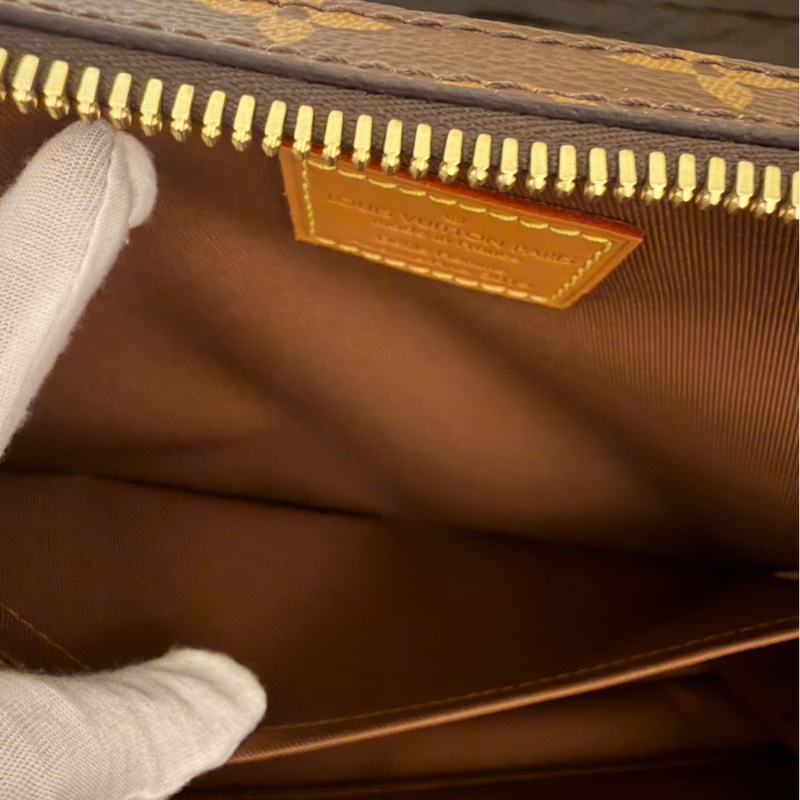 Lv M44754絕版限量老花soft trunk郵差包-29