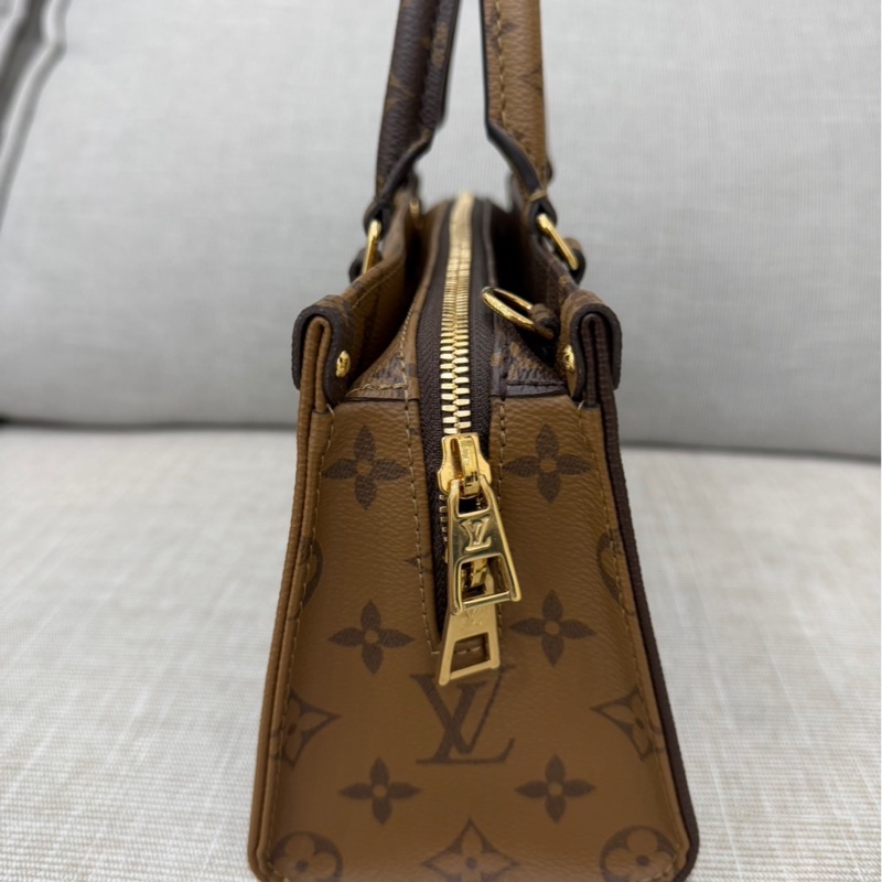 LV M46653 OnTheGo East West系列Reverse皮革飾邊帆布手提包 斜背包-9