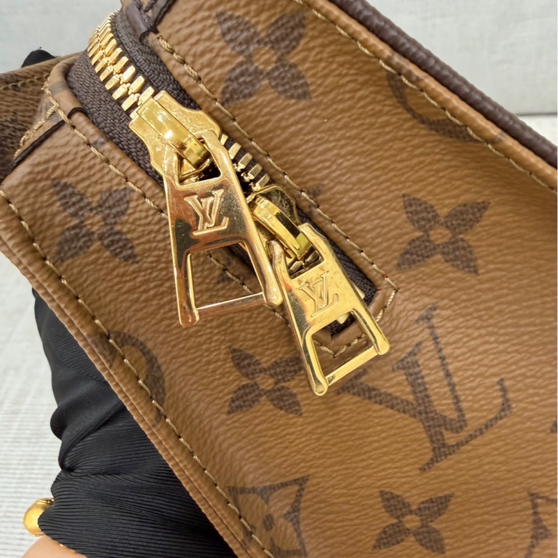 LV M46653 OnTheGo East West系列Reverse皮革飾邊帆布手提包 斜背包-19