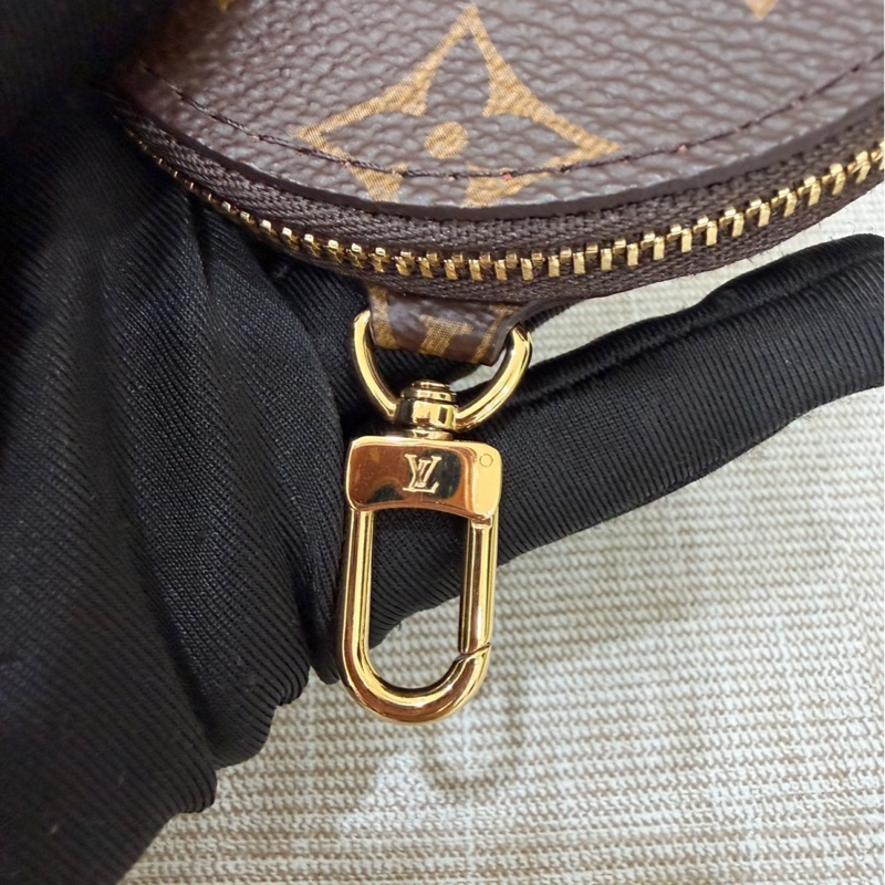 LV M46653 OnTheGo East West系列Reverse皮革飾邊帆布手提包 斜背包-26