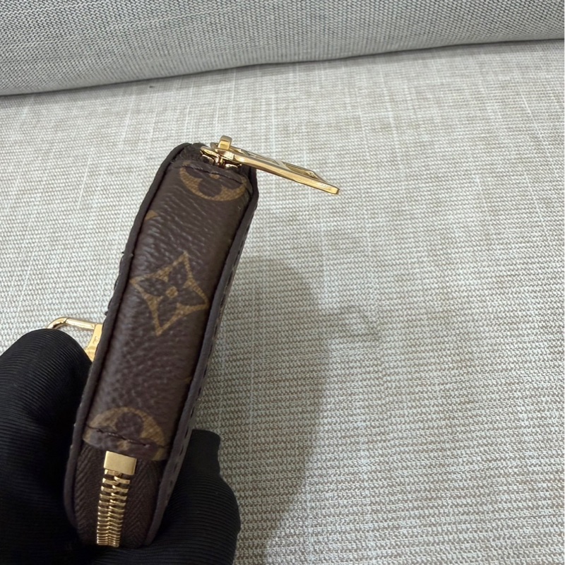 LV M46653 OnTheGo East West系列Reverse皮革飾邊帆布手提包 斜背包-31