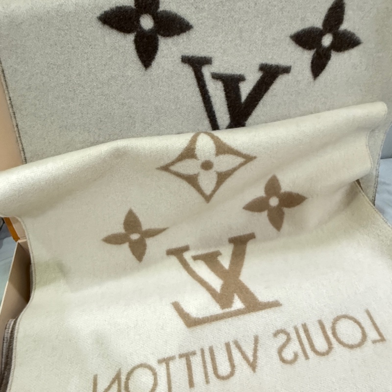 LV  Reykjavik Gradient漸變色羊絨圍巾-全新⭐️購於SOGO復興館-3