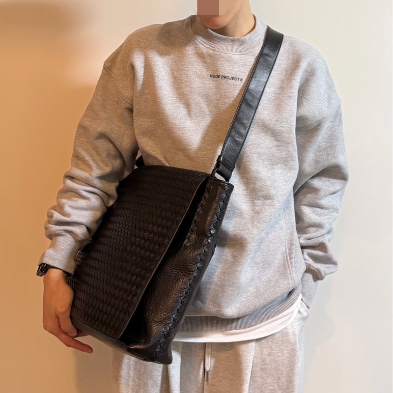 BV BOTTEGA VENETA 寶緹嘉 編織 黑色 公事包 斜背包 肩寬包 側背包 郵差包-2