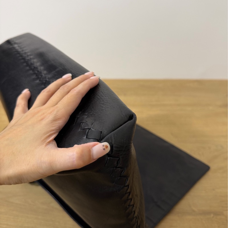 BV BOTTEGA VENETA 寶緹嘉 編織 黑色 公事包 斜背包 肩寬包 側背包 郵差包-14