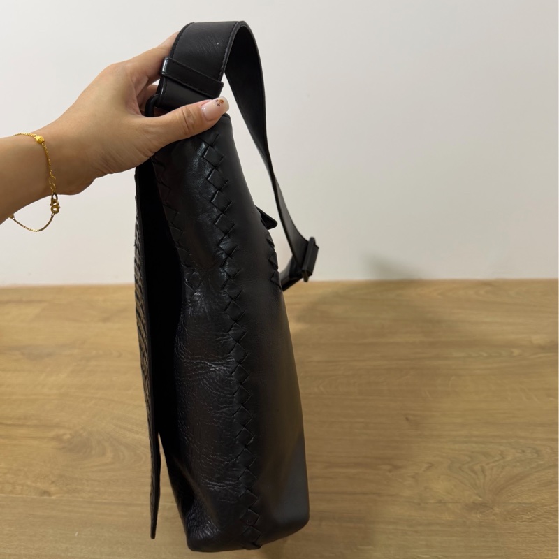 BV BOTTEGA VENETA 寶緹嘉 編織 黑色 公事包 斜背包 肩寬包 側背包 郵差包-15