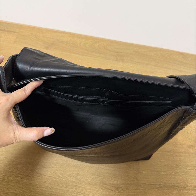 BV BOTTEGA VENETA 寶緹嘉 編織 黑色 公事包 斜背包 肩寬包 側背包 郵差包-19