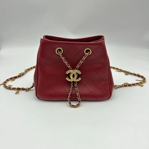 Chanel香奈兒埃及風水桶包，紅色小牛皮，金色五金