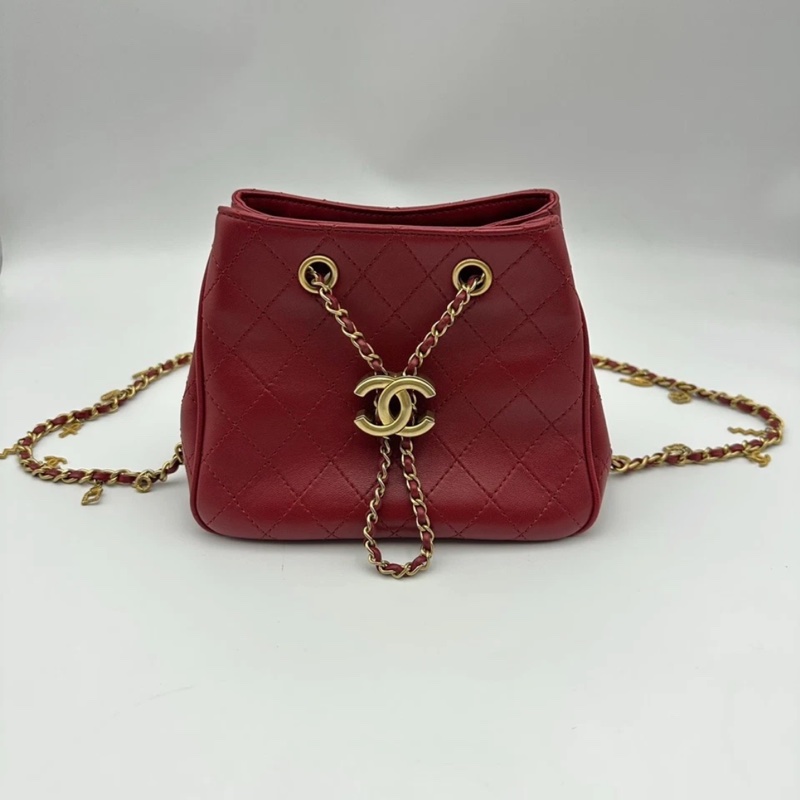 Chanel香奈兒埃及風水桶包，紅色小牛皮，金色五金-0
